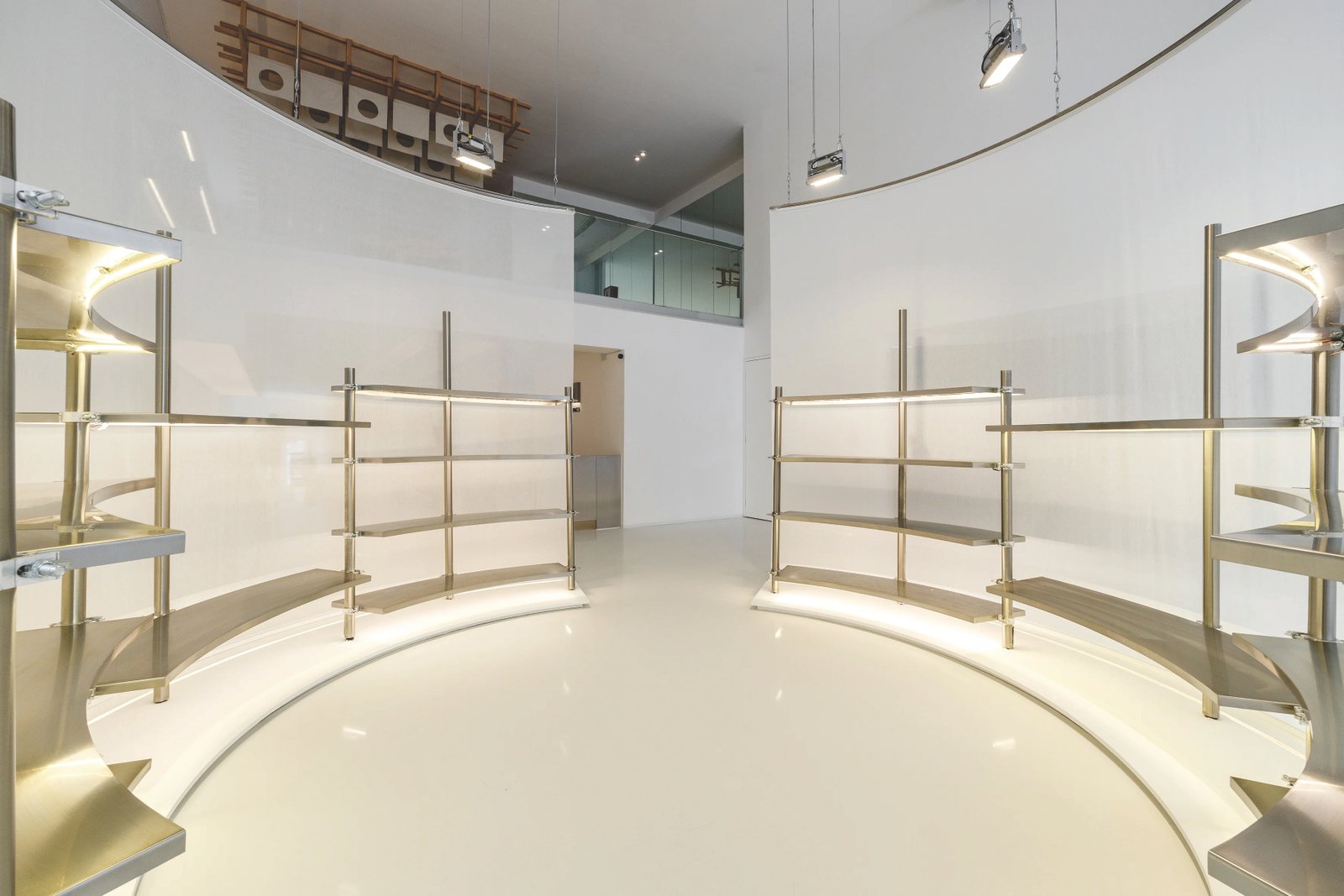 Projeto Flagship Store PACE - Pace Flagship Arquitetura Mobiliario Interiores Ambientacao Loja Pdv Design Exposicao Vm Minimundi  (12)